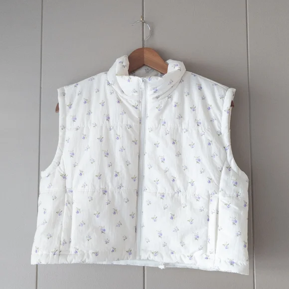 Thread & Supply White Floral Quilted Puffer Vest Purple/Cream - Medium - Picture 1 of 10
